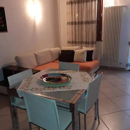 House Apartment *